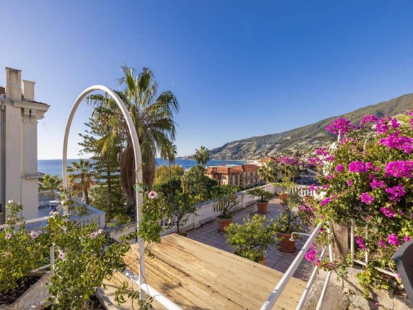 appartamento in vendita ad Ospedaletti