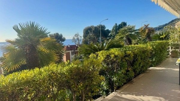 appartamento in vendita ad Ospedaletti