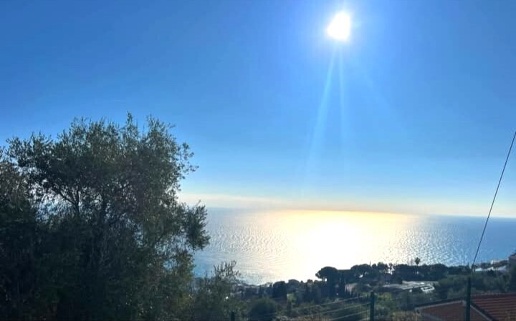 casa indipendente in vendita ad Ospedaletti