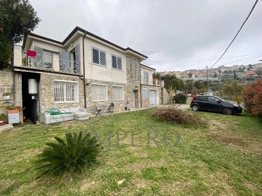 casa indipendente in vendita ad Ospedaletti