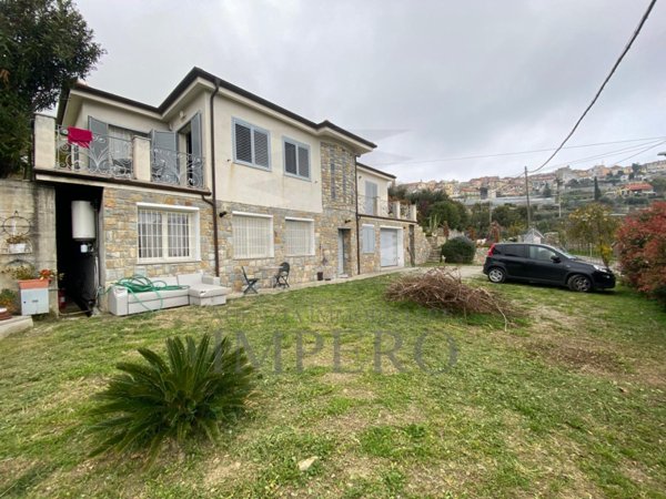 casa indipendente in vendita ad Ospedaletti