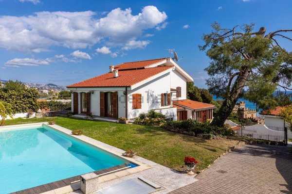 casa indipendente in vendita ad Ospedaletti