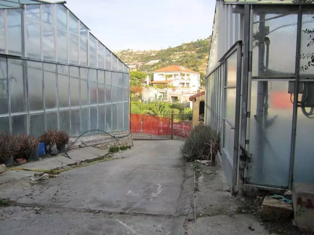 casa indipendente in vendita ad Ospedaletti