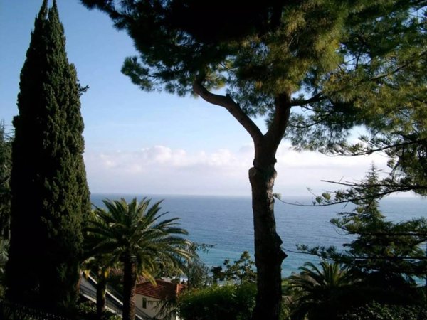 appartamento in vendita ad Ospedaletti