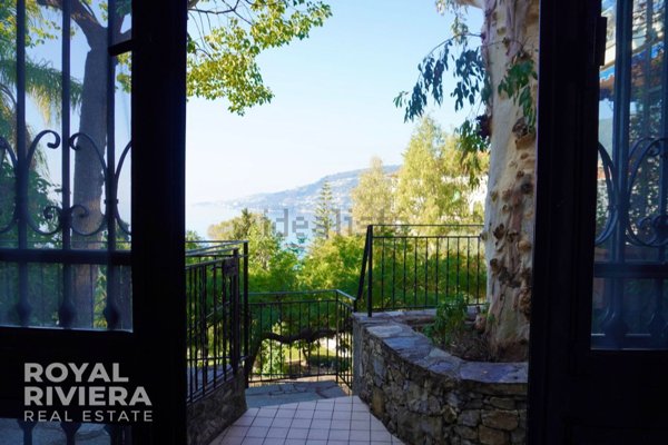 casa indipendente in vendita ad Ospedaletti