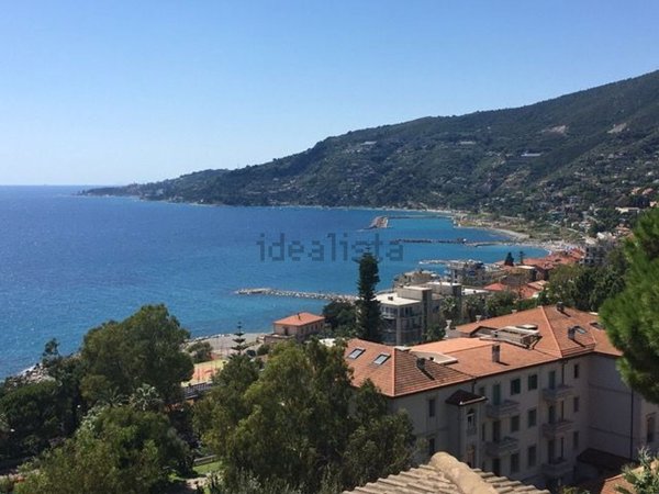 appartamento in vendita ad Ospedaletti