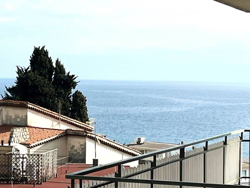 appartamento in vendita ad Ospedaletti