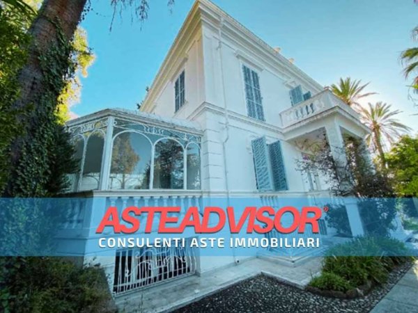 casa indipendente in vendita ad Ospedaletti