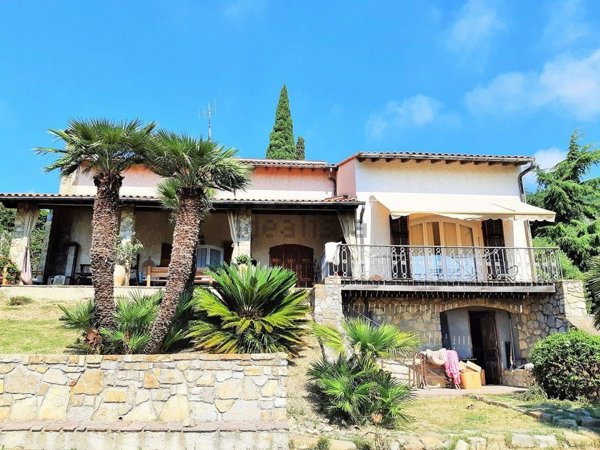 casa indipendente in vendita ad Ospedaletti