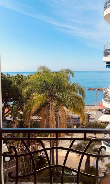 appartamento in vendita ad Ospedaletti