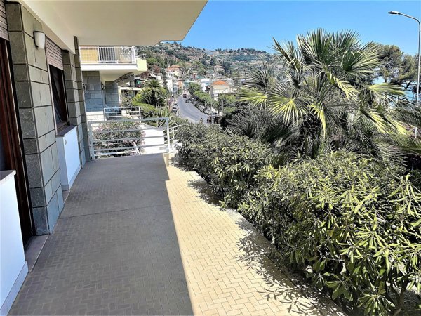 appartamento in vendita ad Ospedaletti