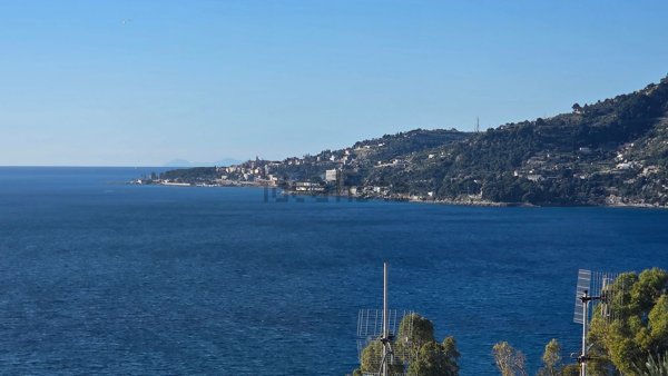 appartamento in vendita ad Ospedaletti