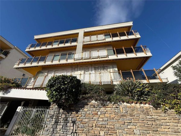 appartamento in vendita ad Ospedaletti