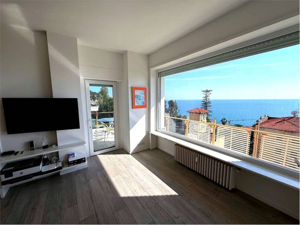 appartamento in vendita ad Ospedaletti