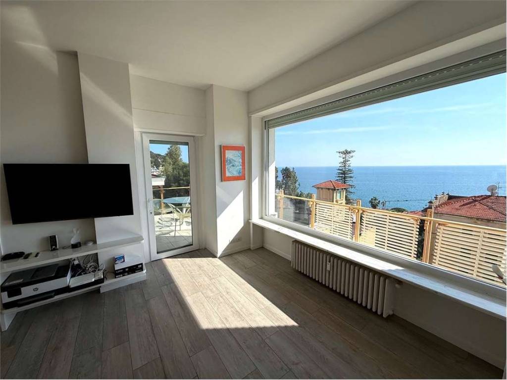 appartamento in vendita ad Ospedaletti