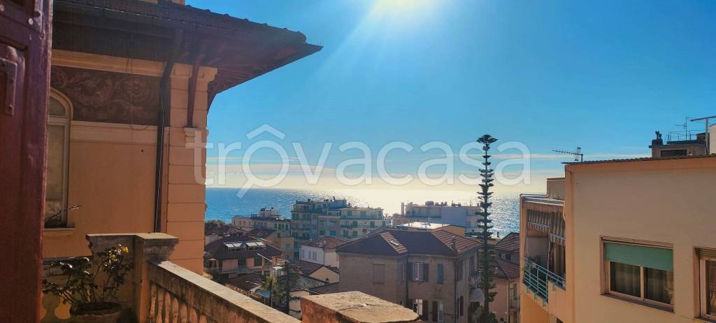 appartamento in vendita ad Ospedaletti