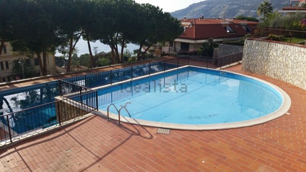 appartamento in vendita ad Ospedaletti