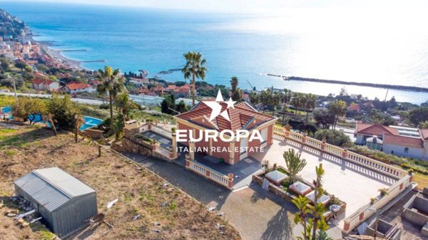 casa indipendente in vendita ad Ospedaletti