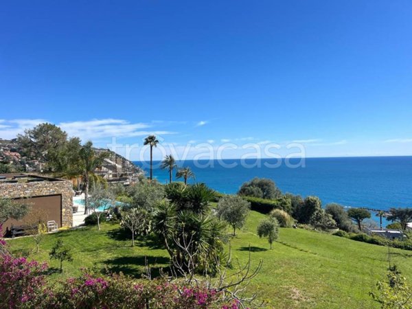 casa indipendente in vendita ad Ospedaletti