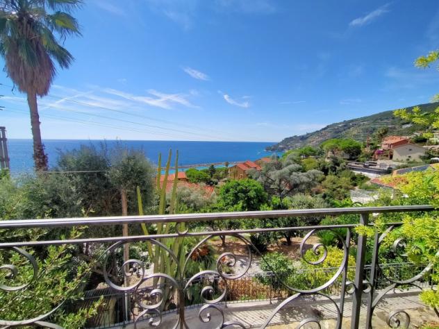 casa indipendente in vendita ad Ospedaletti