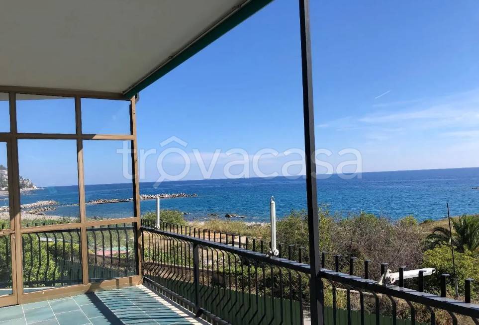 appartamento in vendita ad Ospedaletti