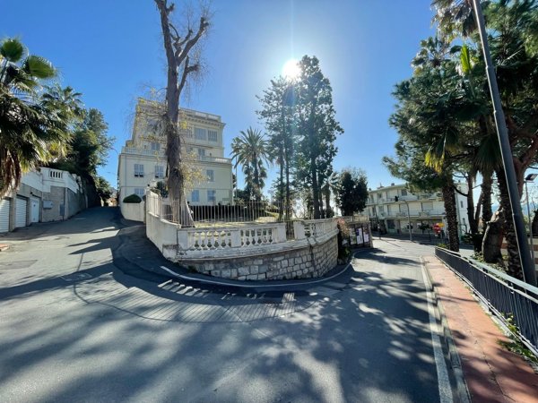 appartamento in vendita ad Ospedaletti