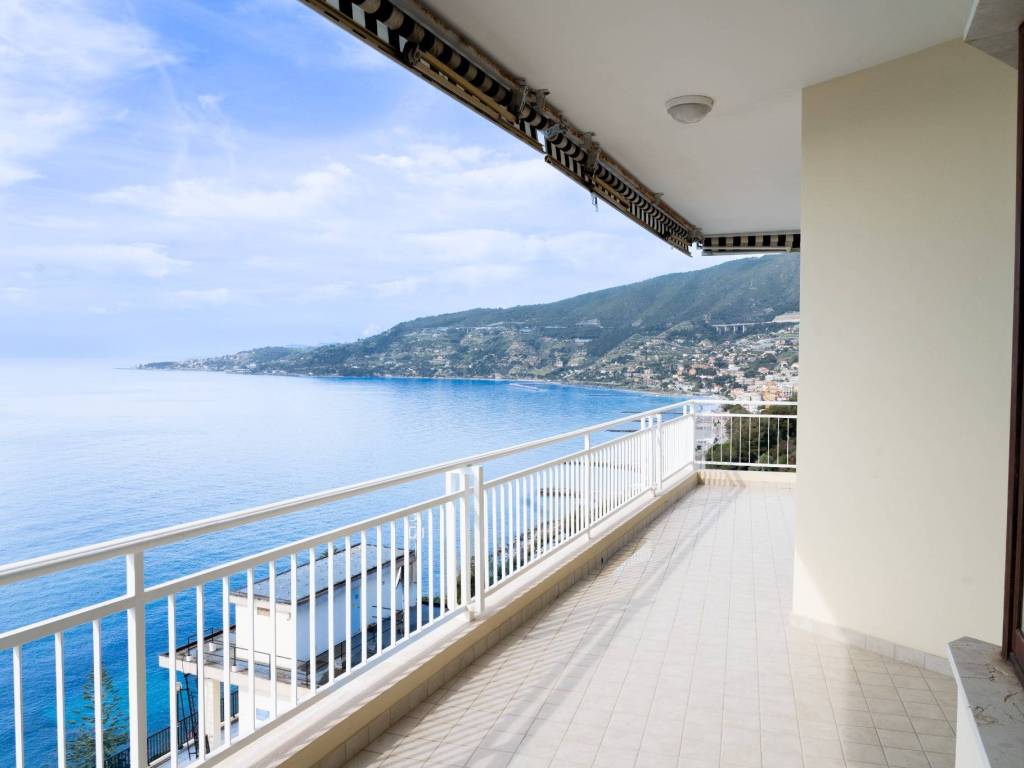 appartamento in vendita ad Ospedaletti