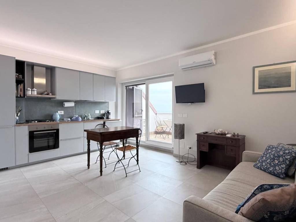 appartamento in vendita ad Ospedaletti