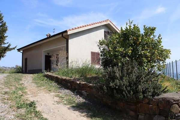 casa indipendente in vendita ad Ospedaletti