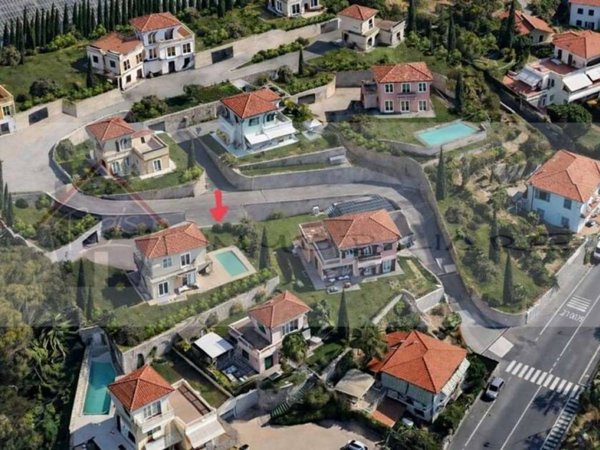 casa indipendente in vendita ad Ospedaletti