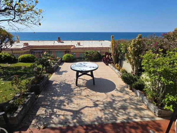 appartamento in vendita ad Ospedaletti