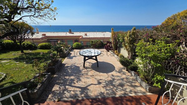 appartamento in vendita ad Ospedaletti