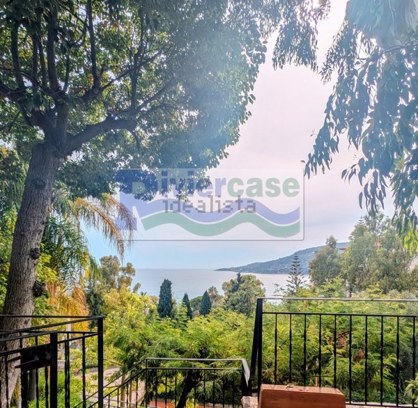 appartamento in vendita ad Ospedaletti