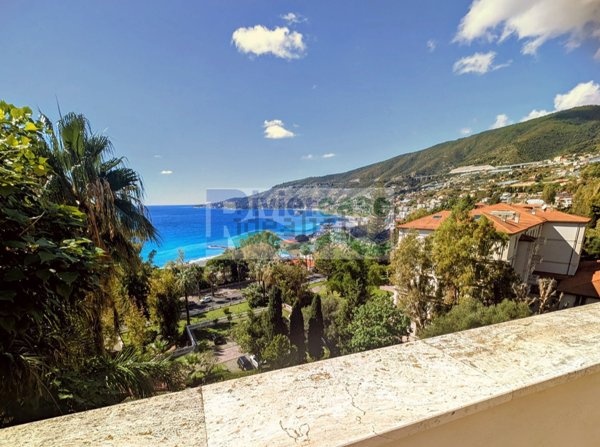 appartamento in vendita ad Ospedaletti