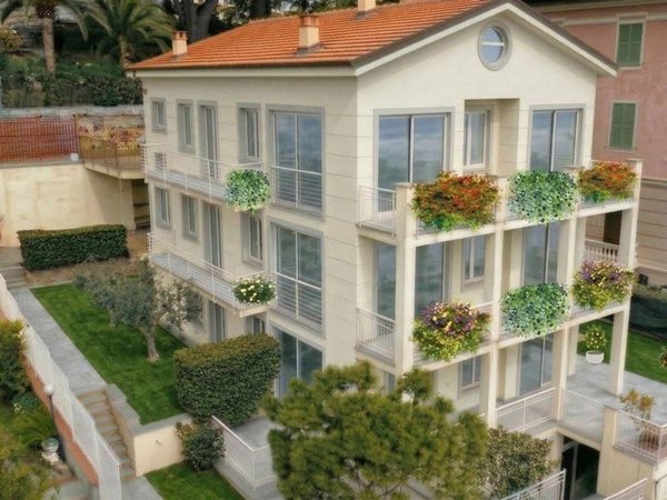 appartamento in vendita ad Ospedaletti in zona Porrine