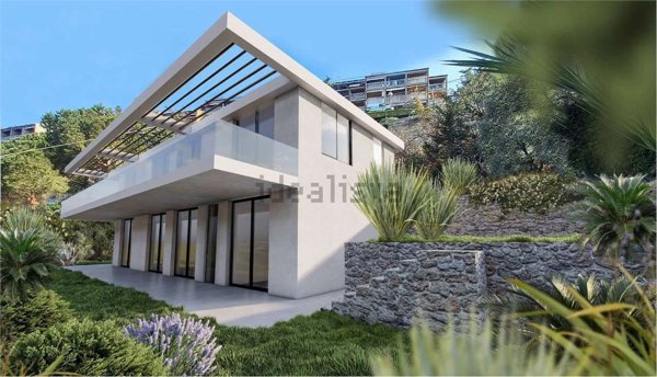 casa indipendente in vendita ad Ospedaletti in zona Porrine