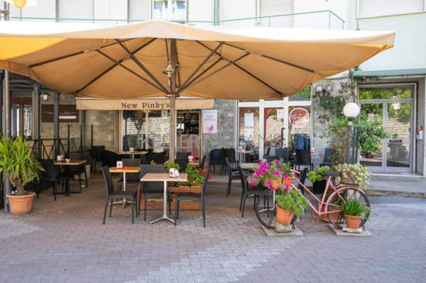 negozio in vendita ad Ospedaletti in zona Porrine