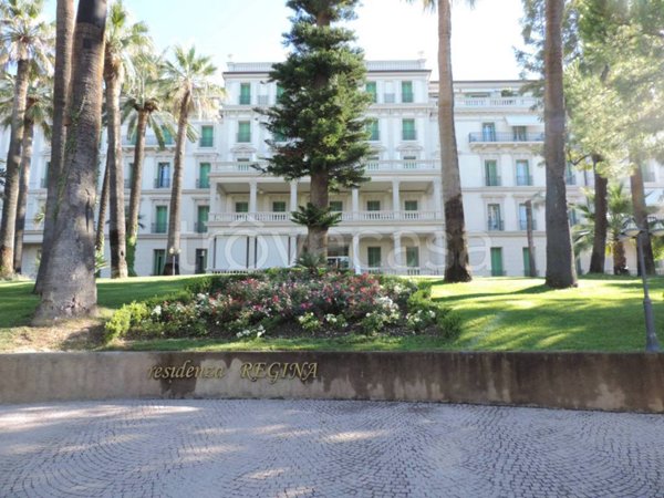 appartamento in vendita ad Ospedaletti in zona Porrine