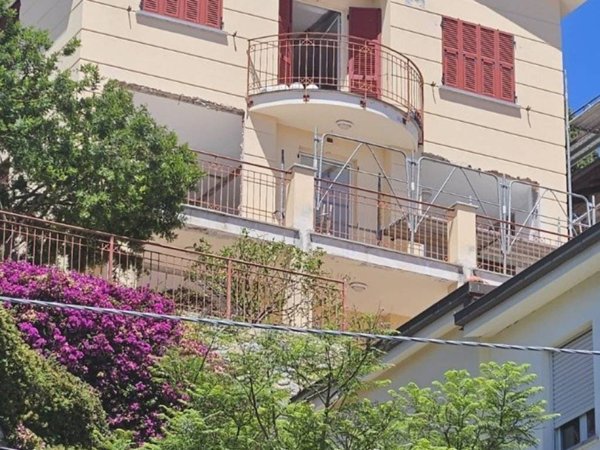 appartamento in vendita ad Ospedaletti in zona Porrine
