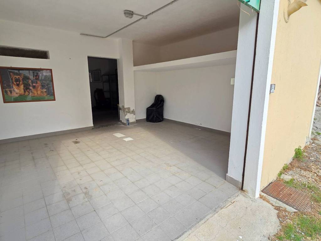 appartamento in vendita ad Ospedaletti in zona Porrine