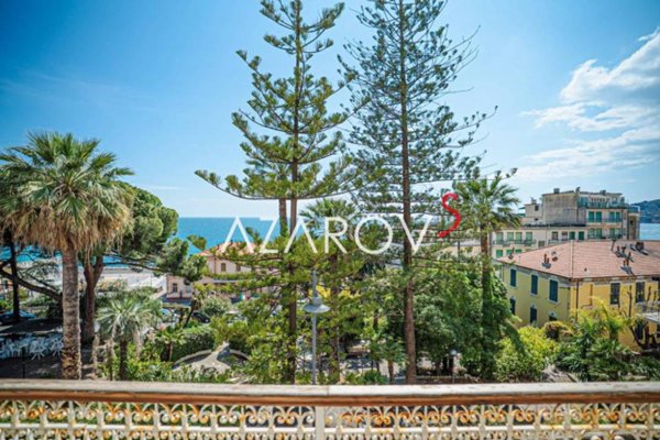 appartamento in vendita ad Ospedaletti in zona Porrine