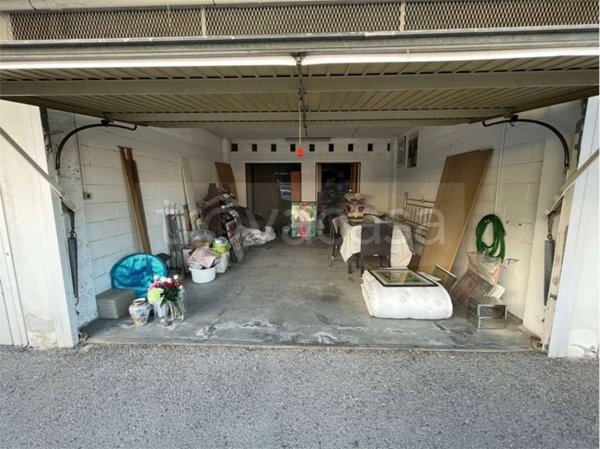 box auto in vendita ad Ospedaletti in zona Porrine