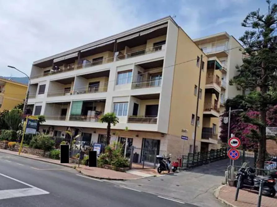 appartamento in vendita ad Ospedaletti in zona Porrine