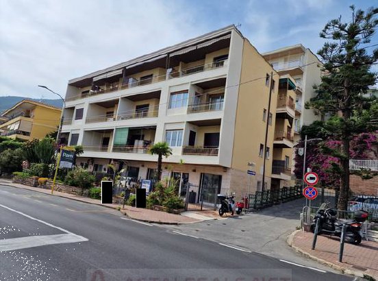 appartamento in vendita ad Ospedaletti in zona Porrine