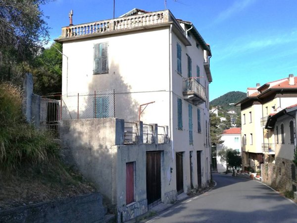 casa indipendente in vendita a Perinaldo