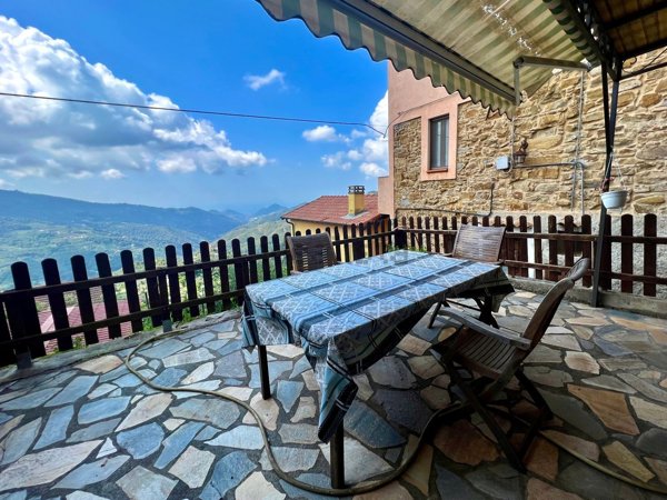 quadrivano in vendita a Perinaldo