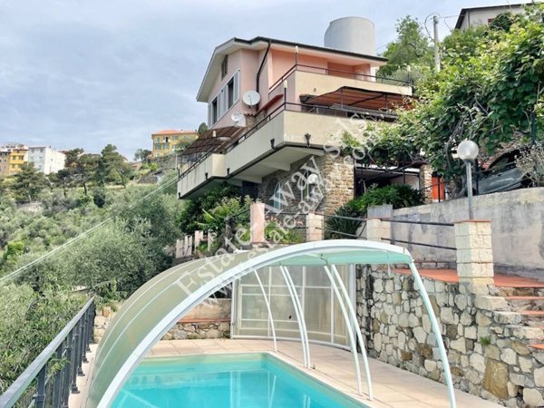 casa indipendente in vendita a Perinaldo