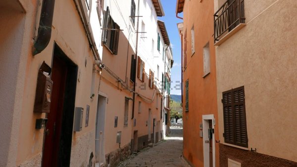 casa indipendente in vendita a Perinaldo