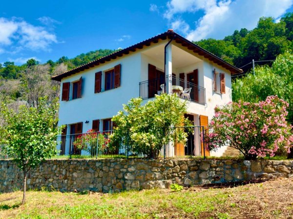 casa indipendente in vendita a Perinaldo