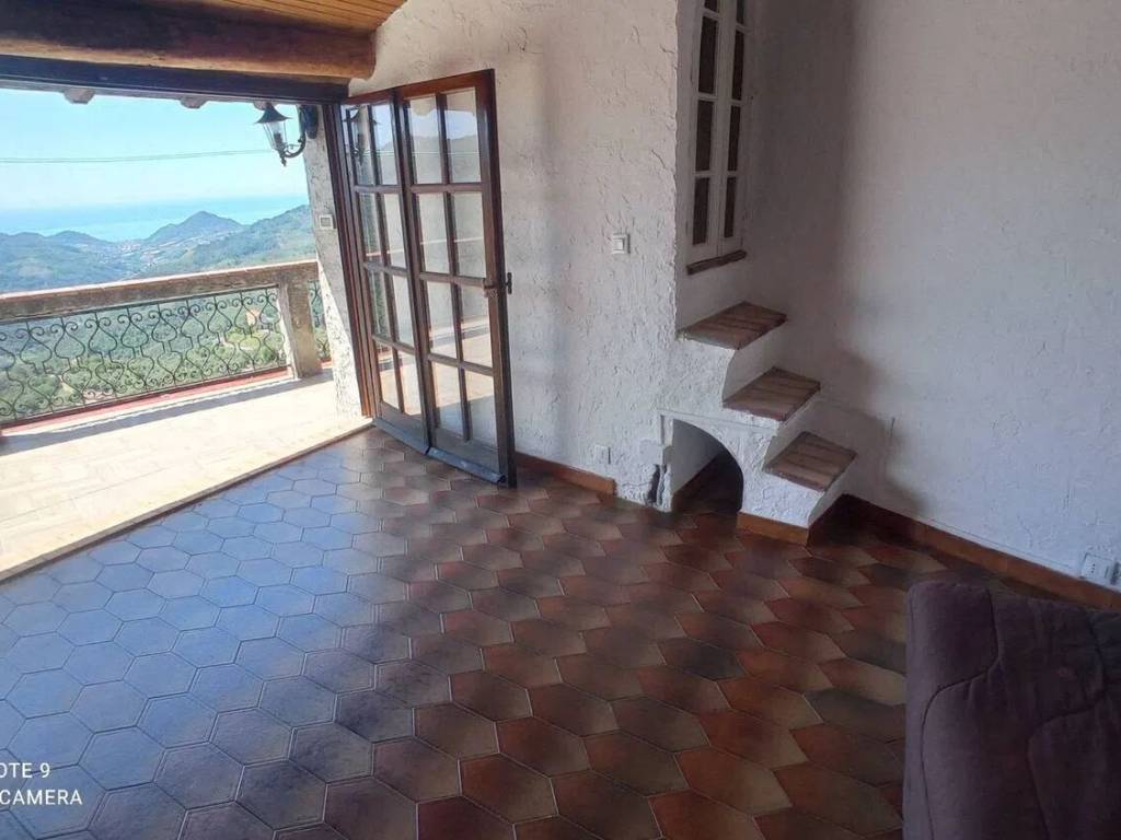 intera palazzina in vendita a Perinaldo